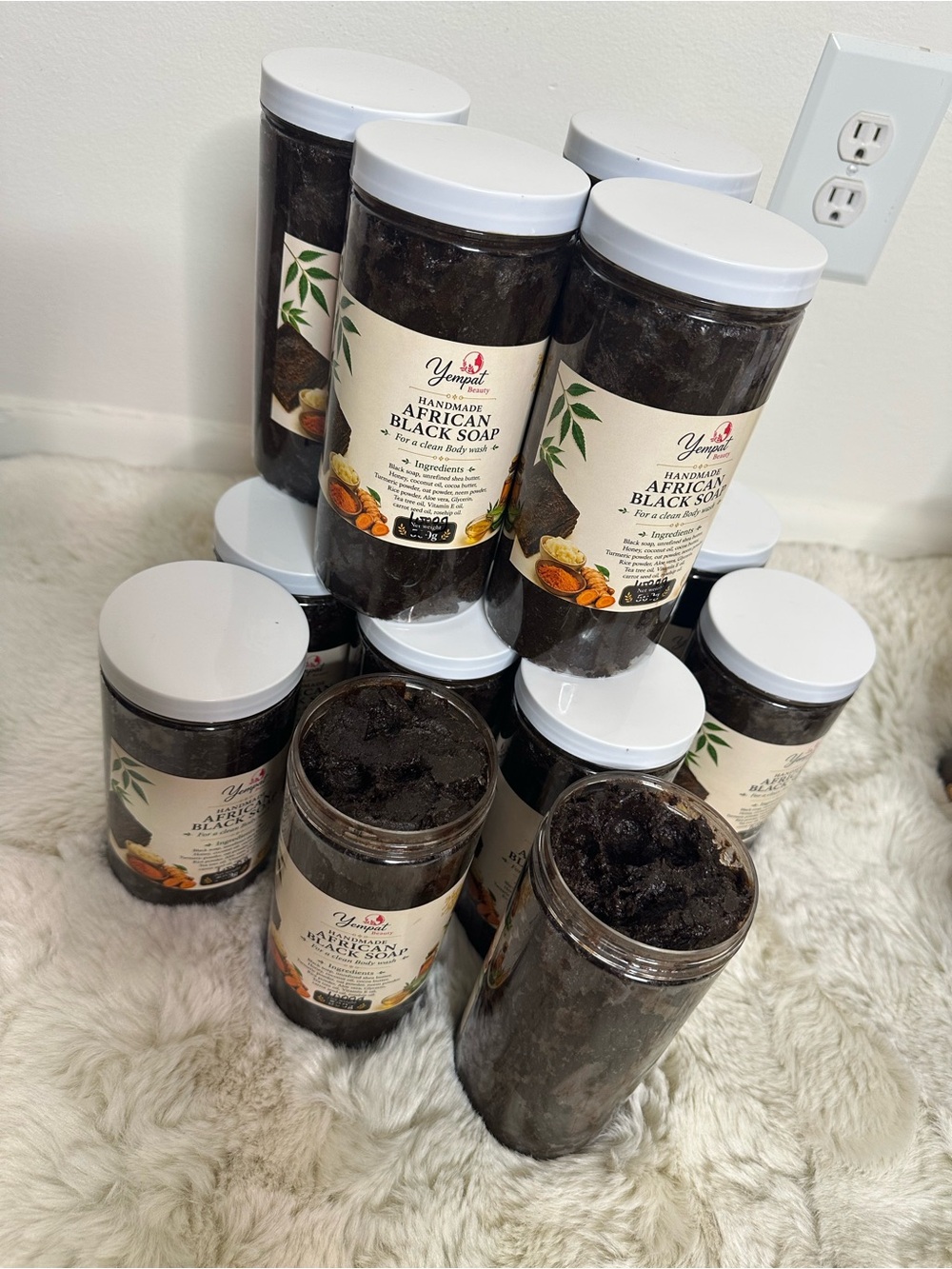 Super Brightening and glowing black soap paste for dark spots, and more 32oz/1kg